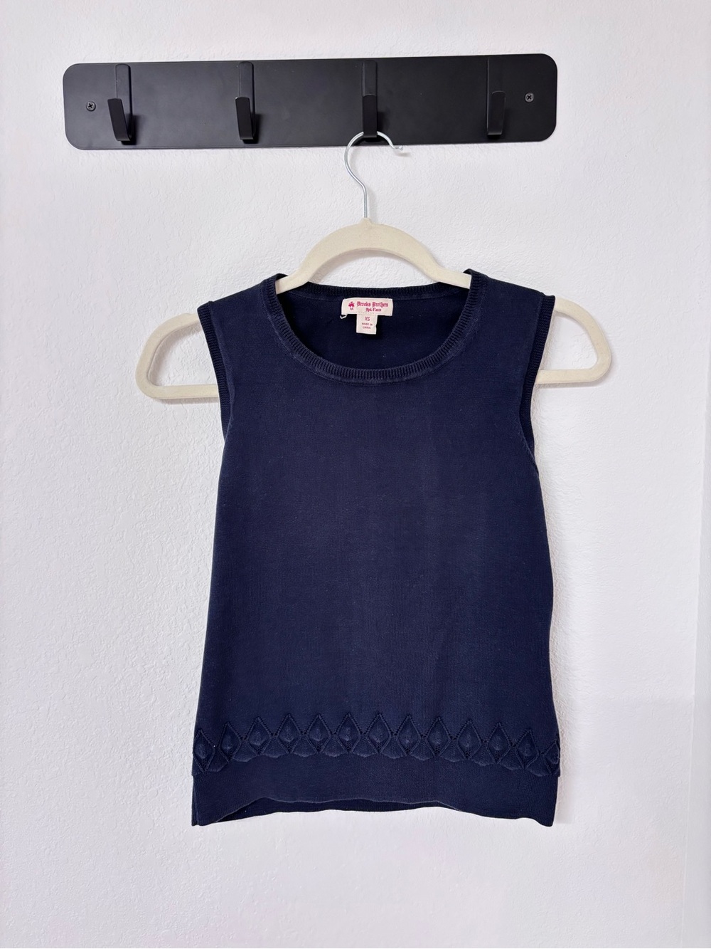 Brooks Brothers Navy Sleeveless Knit Tank Top / Vest